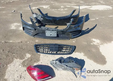 2019 Mercedes-Benz S 560 z USA, uszkodzony, nr VIN WDDUG8DB6KA482922